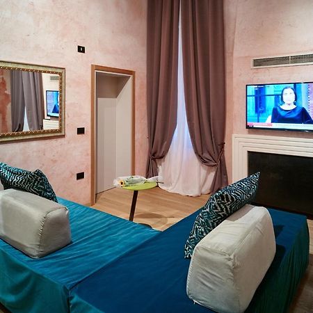 Ca' Dei Proverbi Suites - Wenice Deep Culture Venesia Bagian luar foto