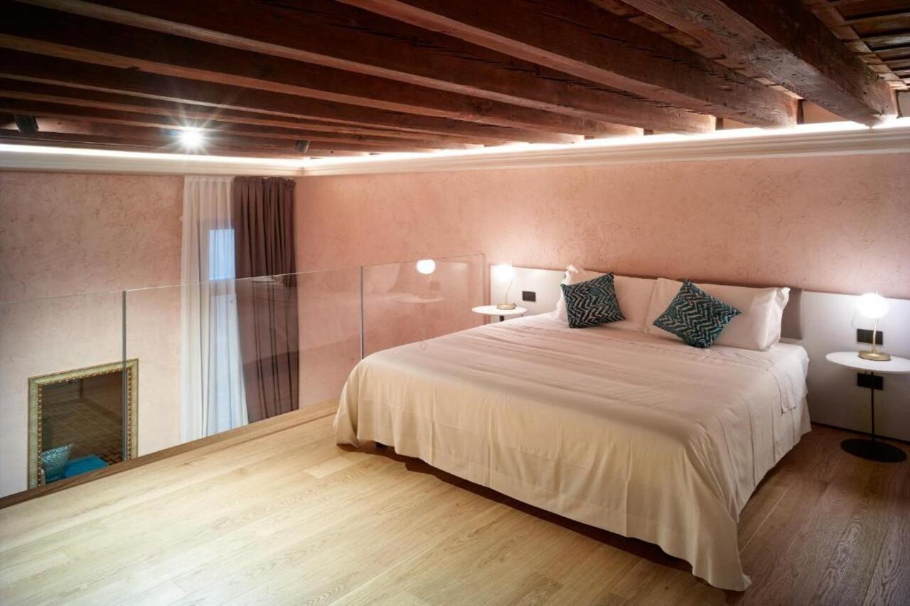 Ca' Dei Proverbi Suites - Wenice Deep Culture Venesia Bagian luar foto