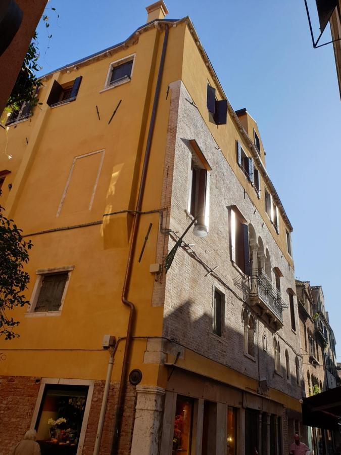 Ca' Dei Proverbi Suites - Wenice Deep Culture Venesia Bagian luar foto