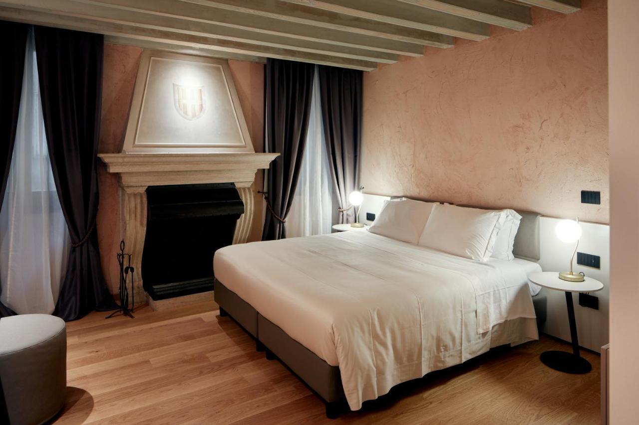 Ca' Dei Proverbi Suites - Wenice Deep Culture Venesia Bagian luar foto