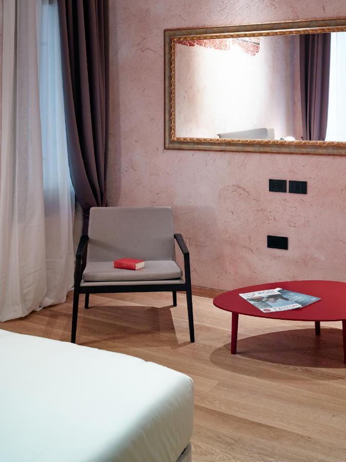 Ca' Dei Proverbi Suites - Wenice Deep Culture Venesia Bagian luar foto